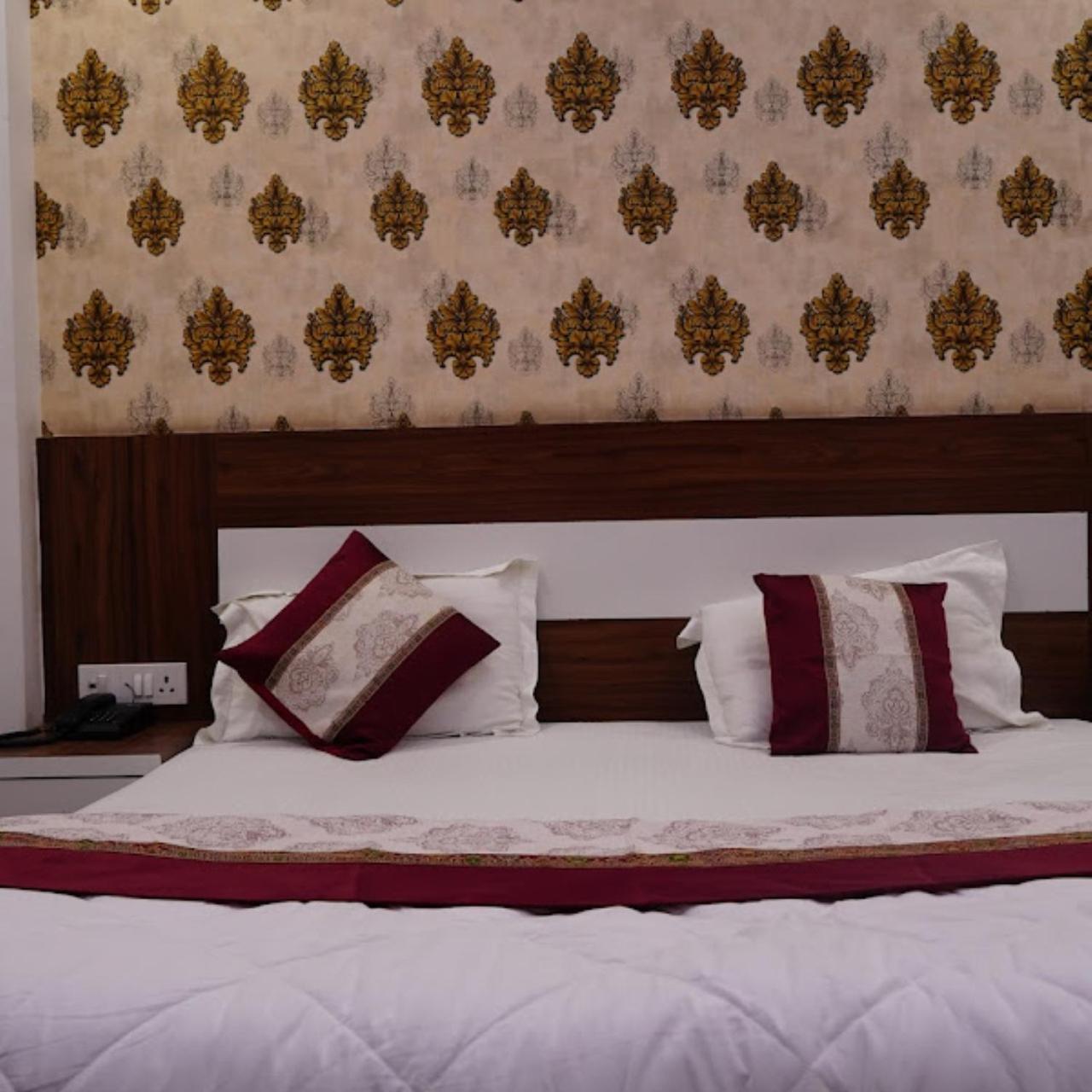 Hotel The Ramay Palace Ayodhya Exterior photo