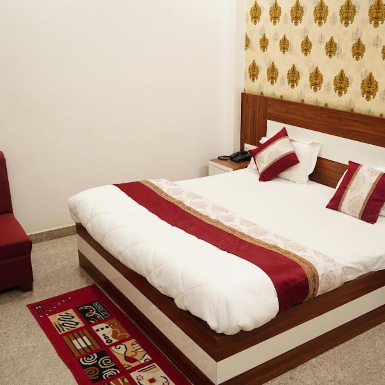 Hotel The Ramay Palace Ayodhya Exterior photo